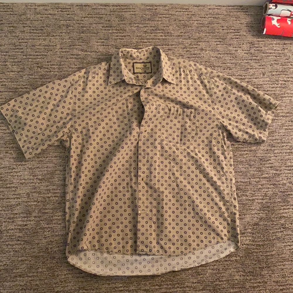 Dockers men’s khaki camp shirt